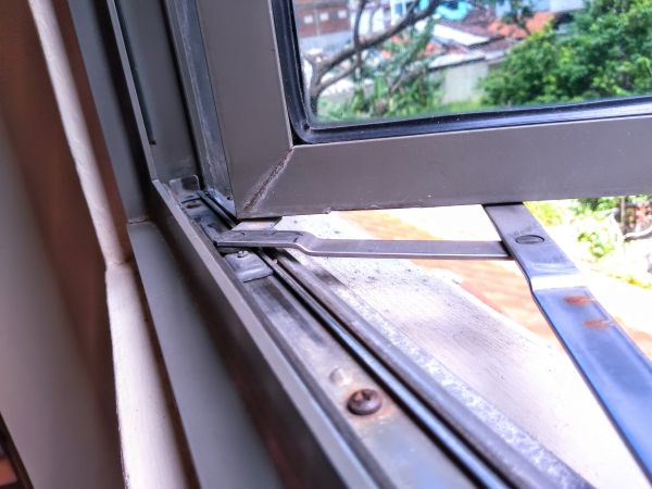Cost of Hinged Window Replacement in Bothell